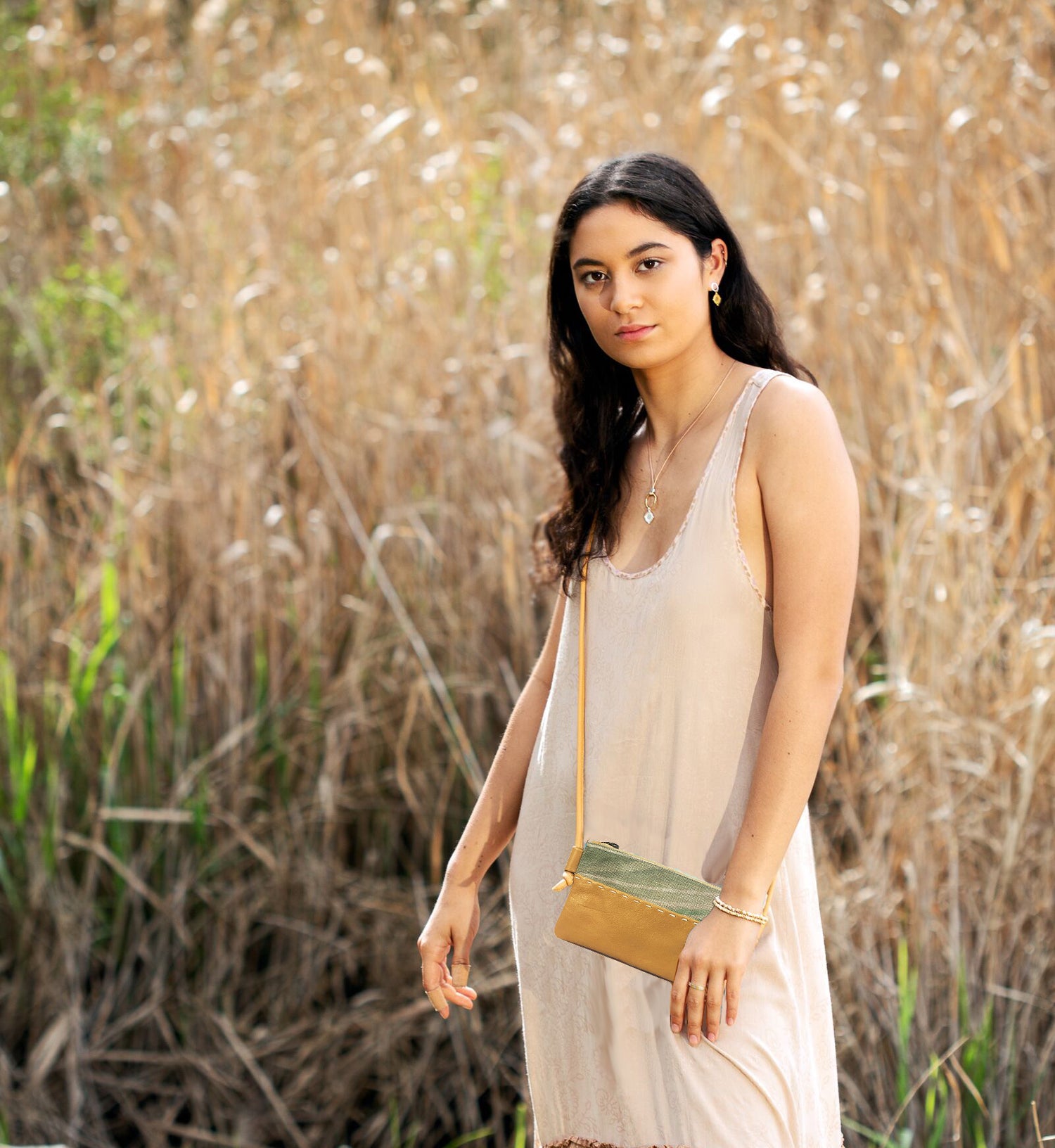 Leather & Linen Shoulder Bags and Purses