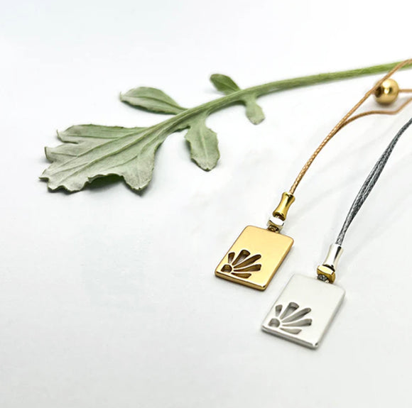 Drop Quart Flower  Necklace