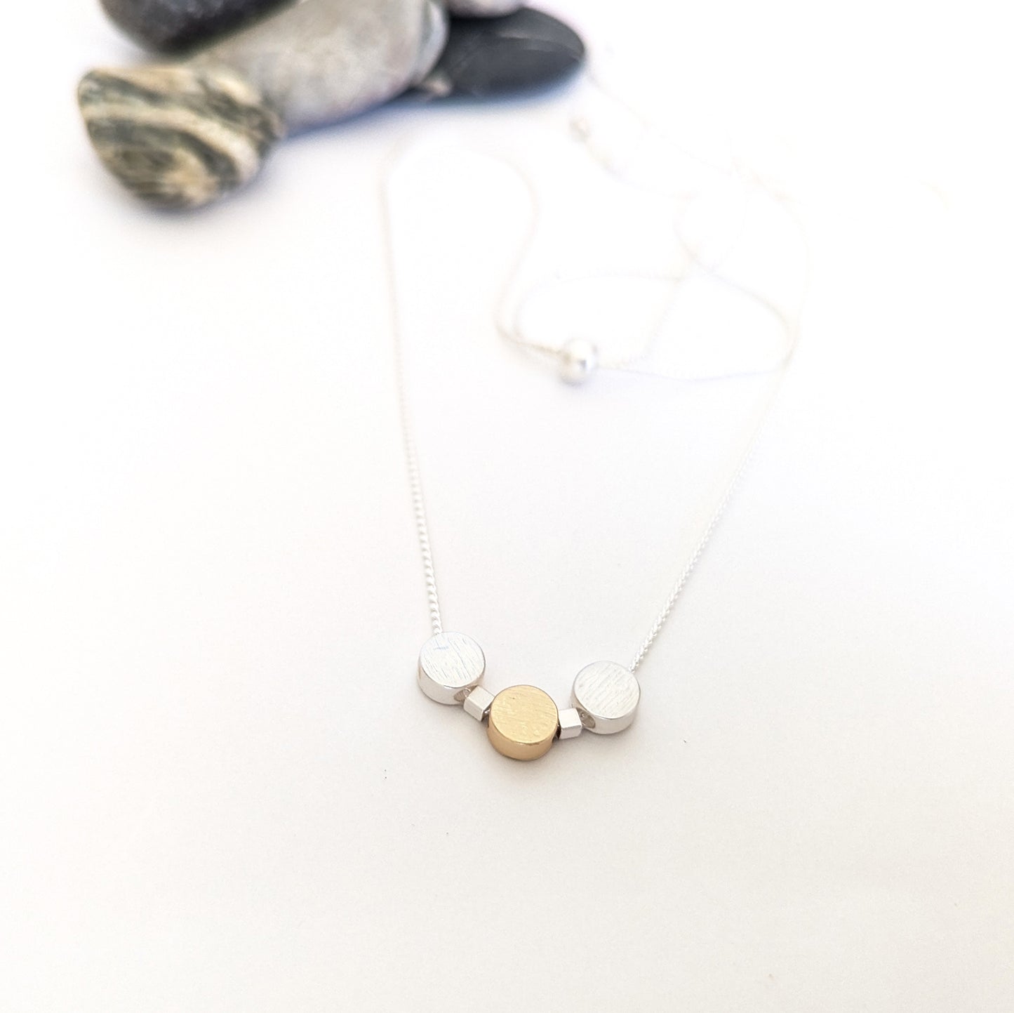 Three Dots on Chain Necklace