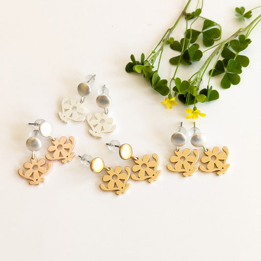 Wide Daisy Stud Earrings