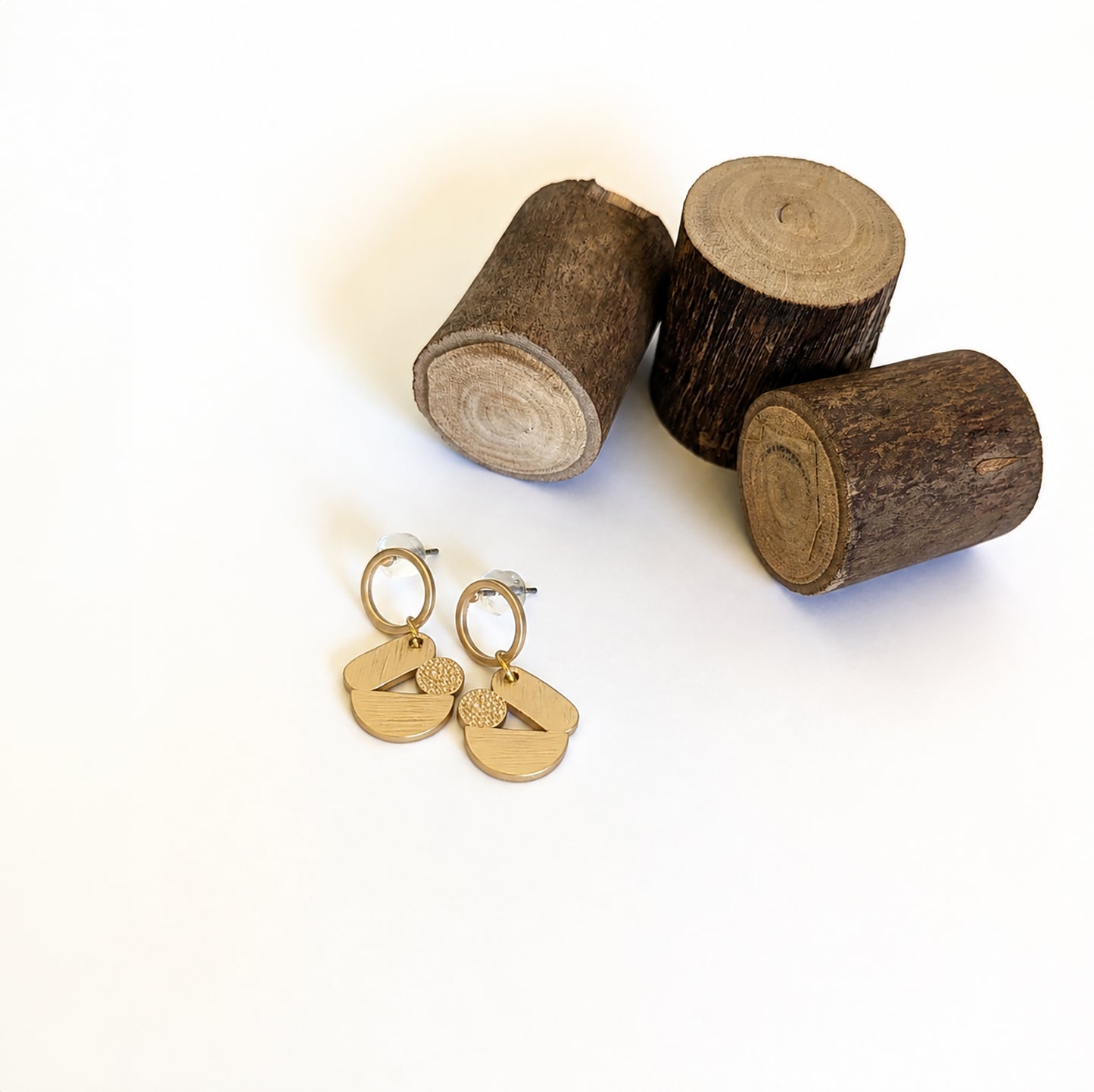 Mixed shape studs