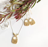 Leucadendron short hook earring
