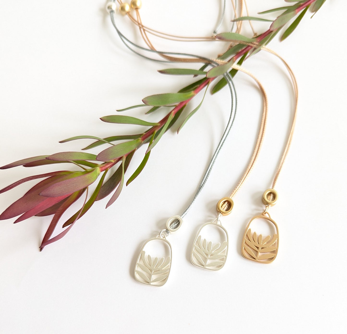 Leucadendron cord necklace