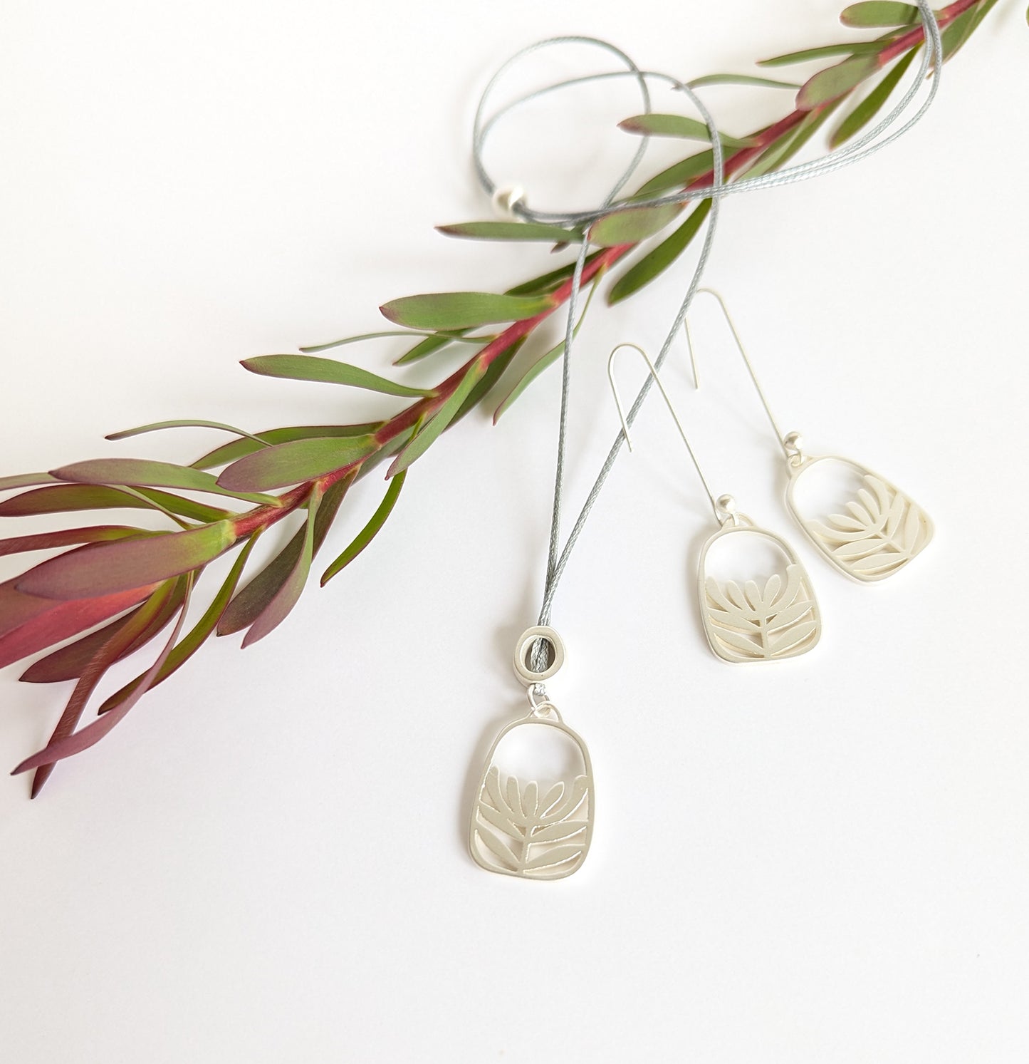 Leucadendron cord necklace