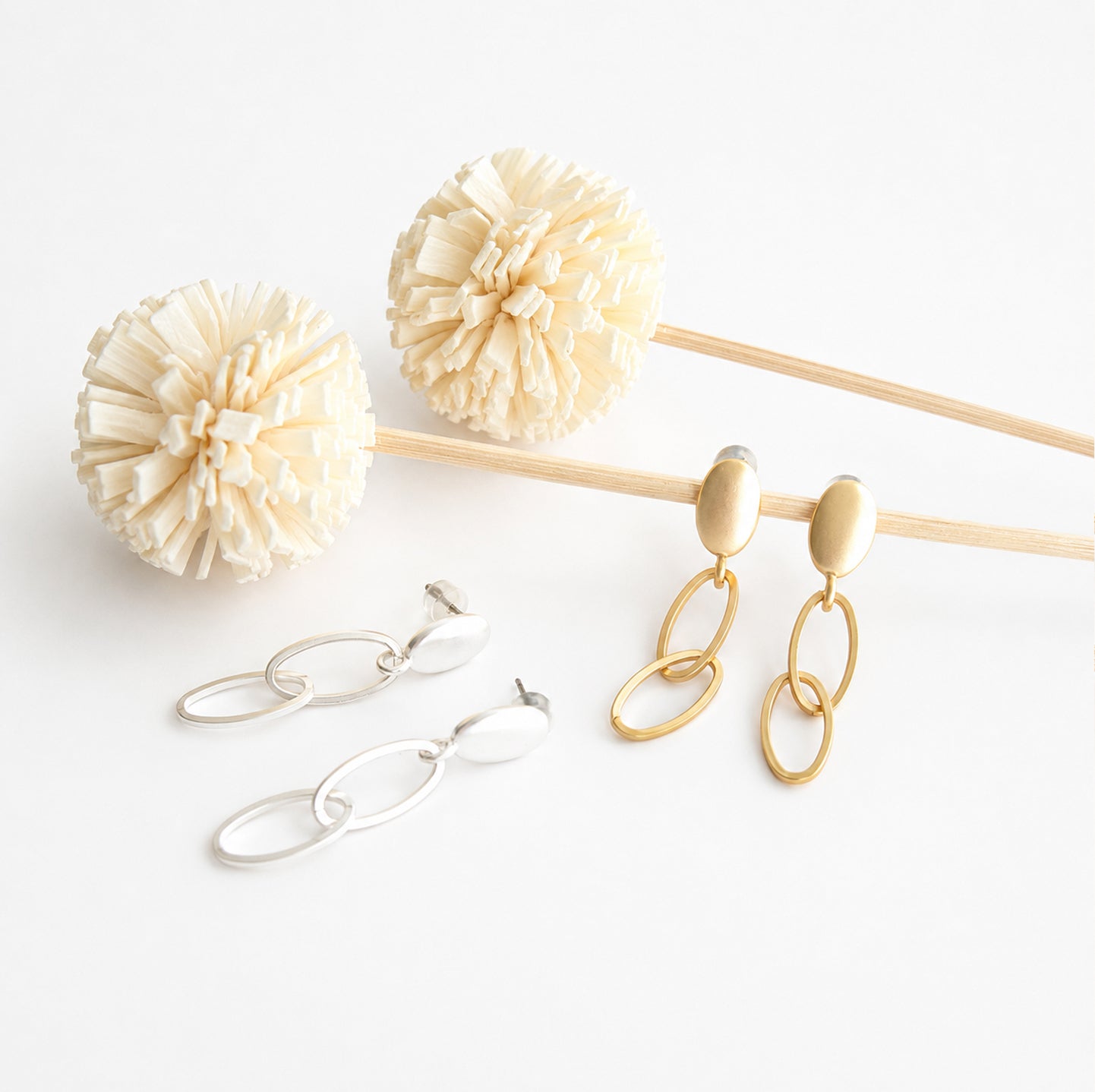Oval links oval stud earrings