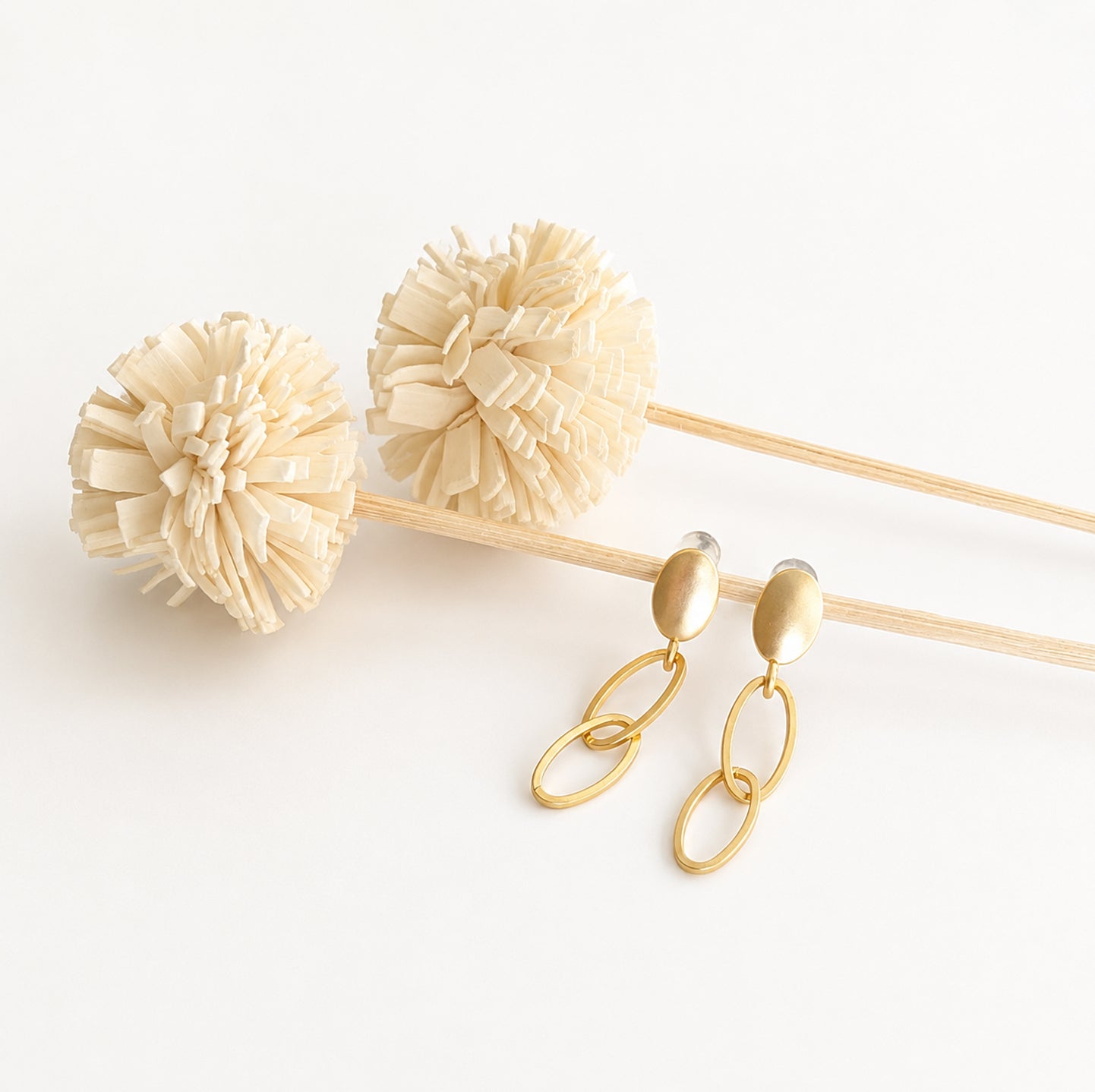 Oval links oval stud earrings