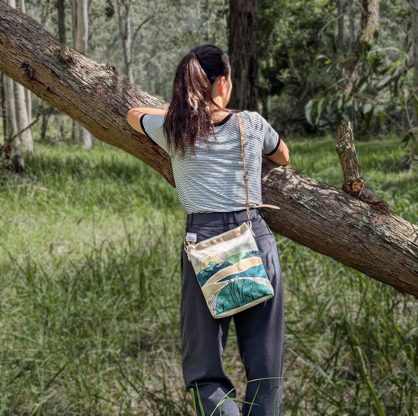 Rising Cross Body Linen Bag