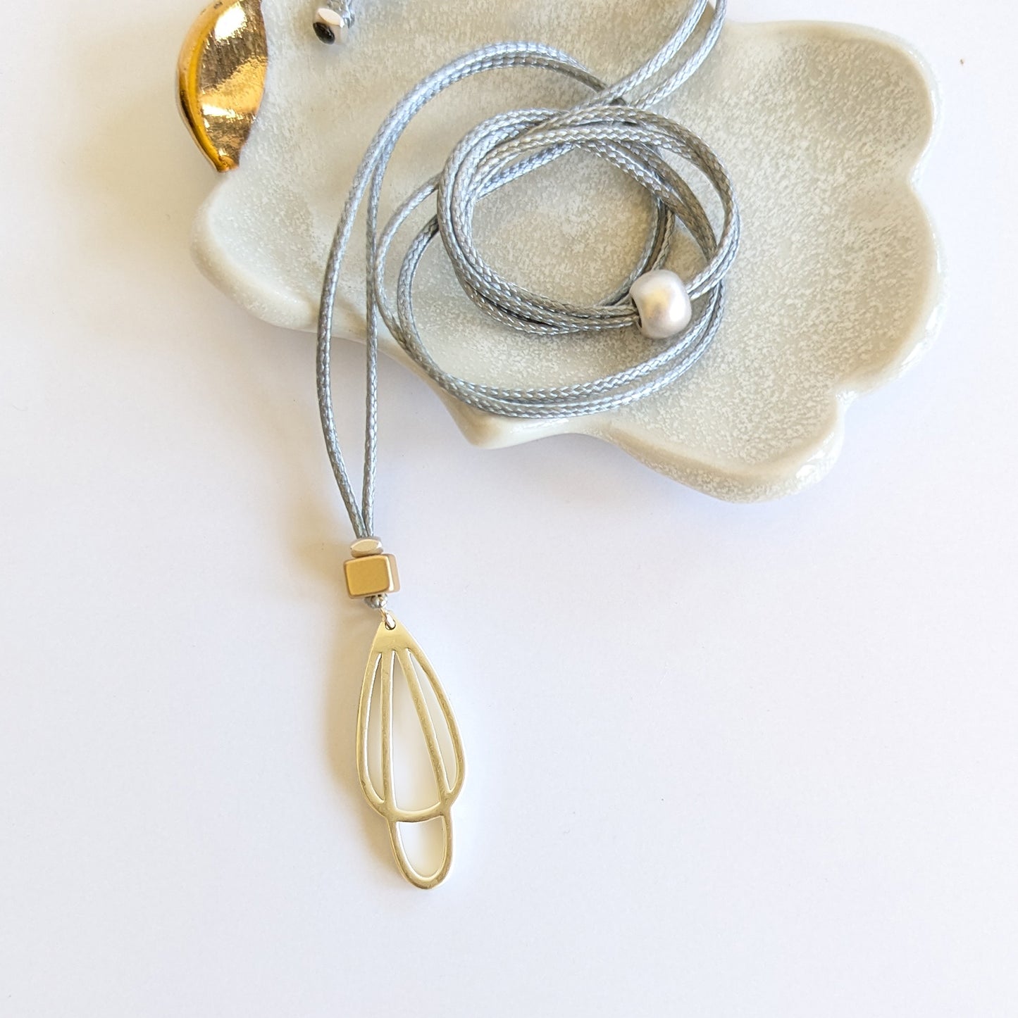 Loopy Pendant Necklace