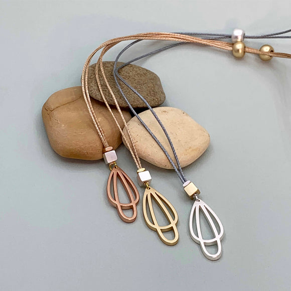 Loopy Pendant Necklace