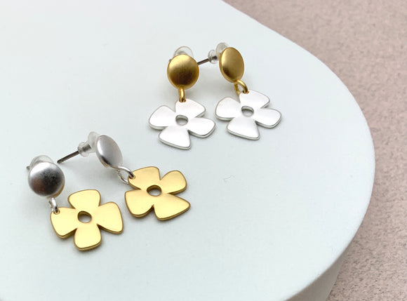 Retro Flower Stud Earring